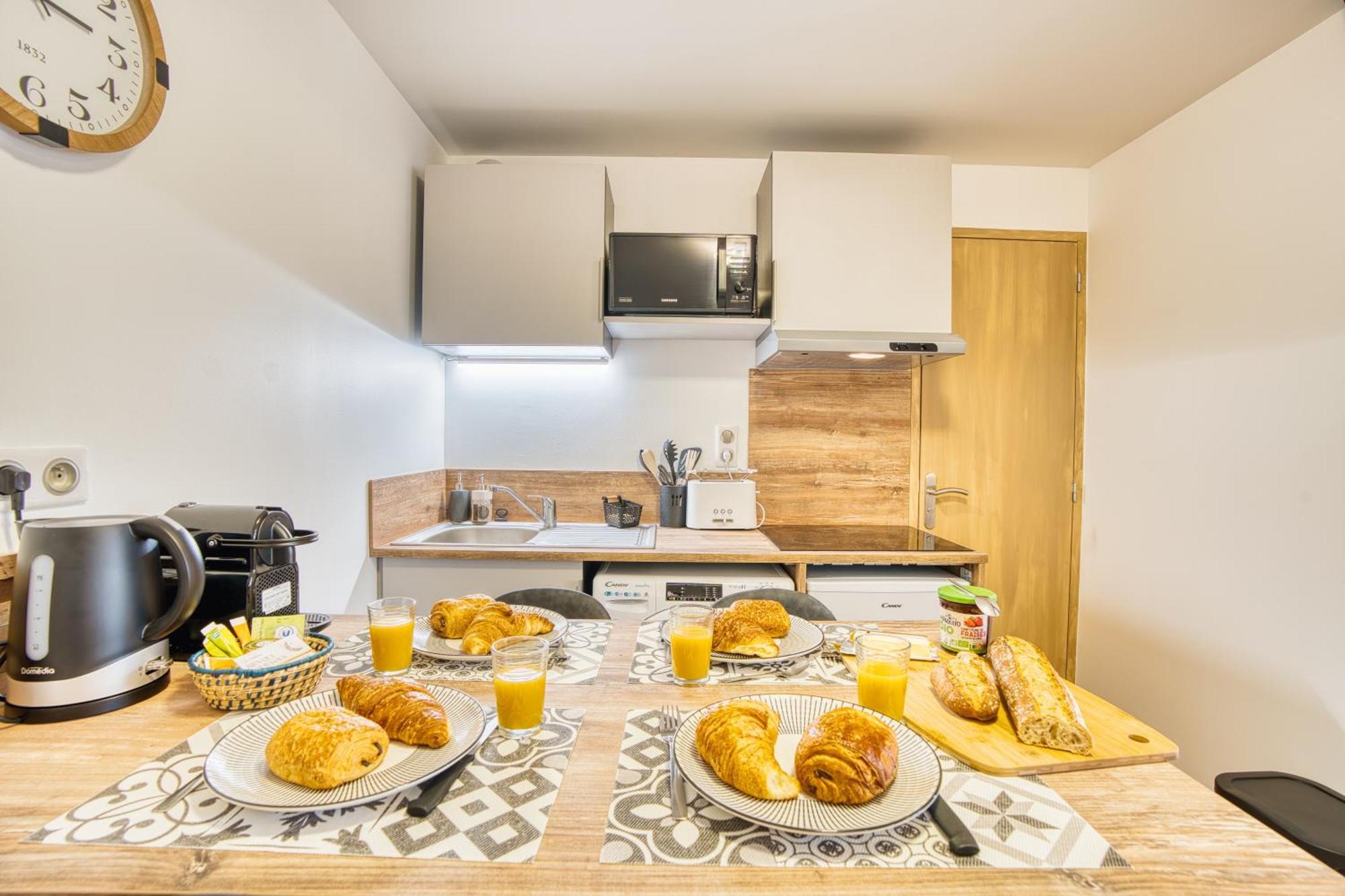 Les Hourtous Netflix Wi-Fi Fibre Terasse 4 Pers Apartment Banassac Bagian luar foto