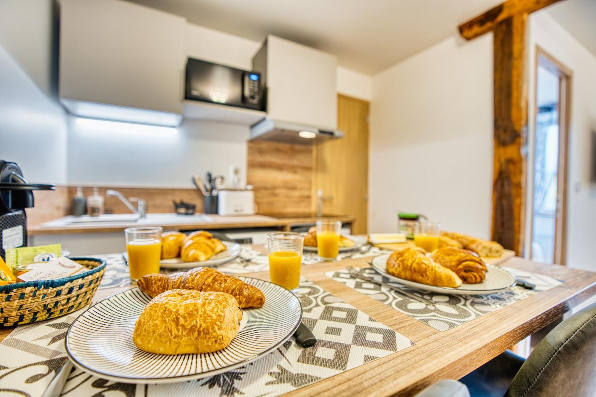 Les Hourtous Netflix Wi-Fi Fibre Terasse 4 Pers Apartment Banassac Bagian luar foto