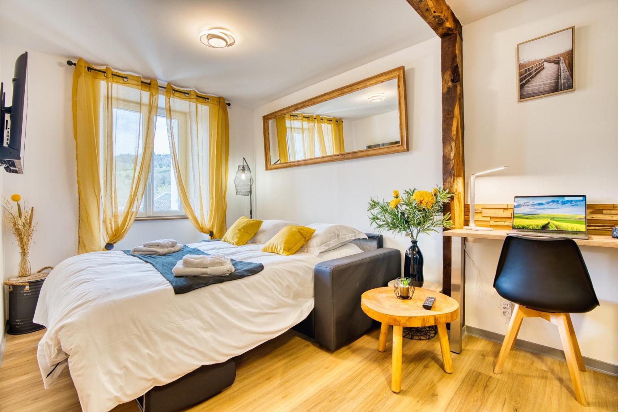 Les Hourtous Netflix Wi-Fi Fibre Terasse 4 Pers Apartment Banassac Bagian luar foto