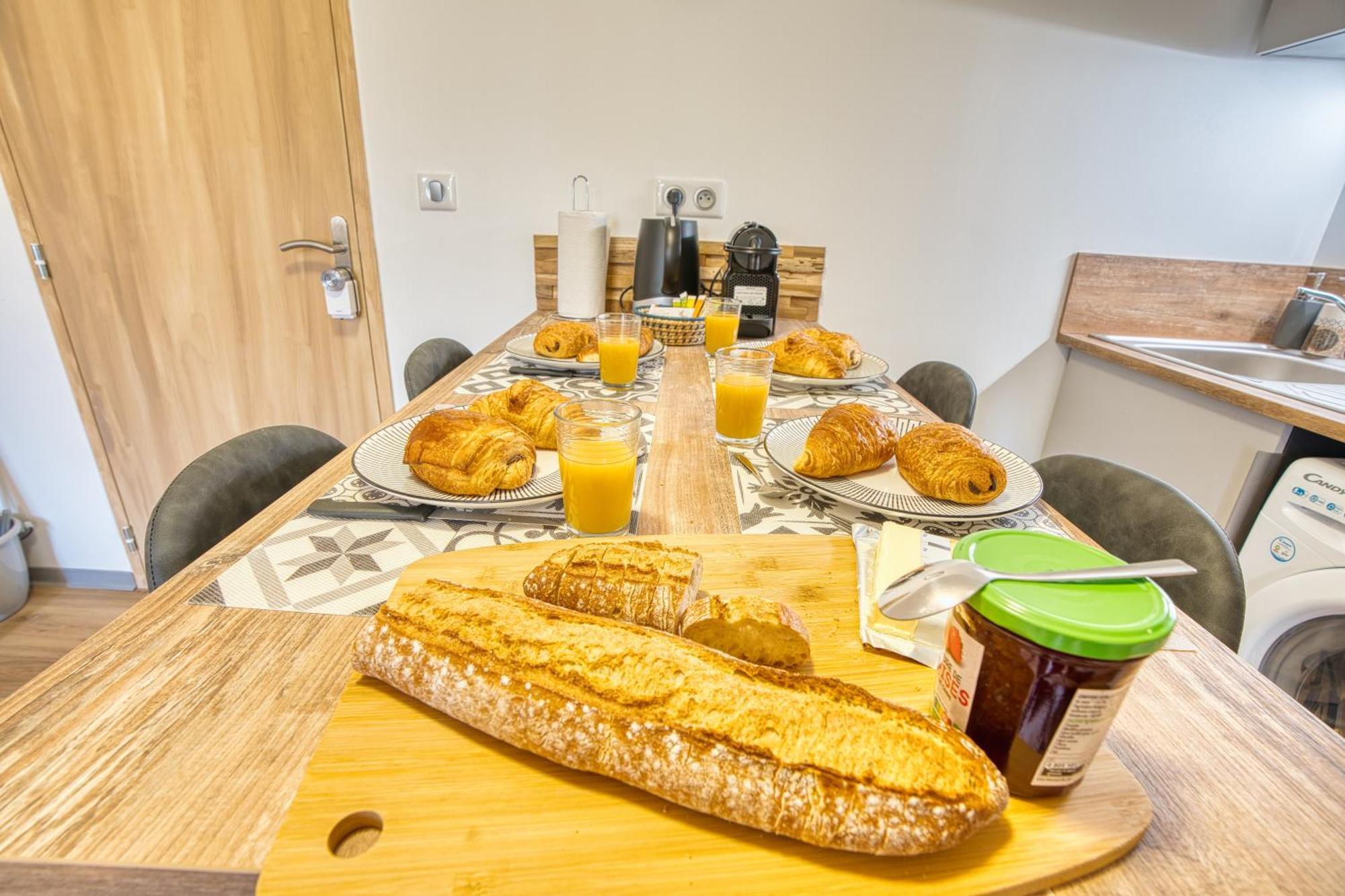 Les Hourtous Netflix Wi-Fi Fibre Terasse 4 Pers Apartment Banassac Bagian luar foto