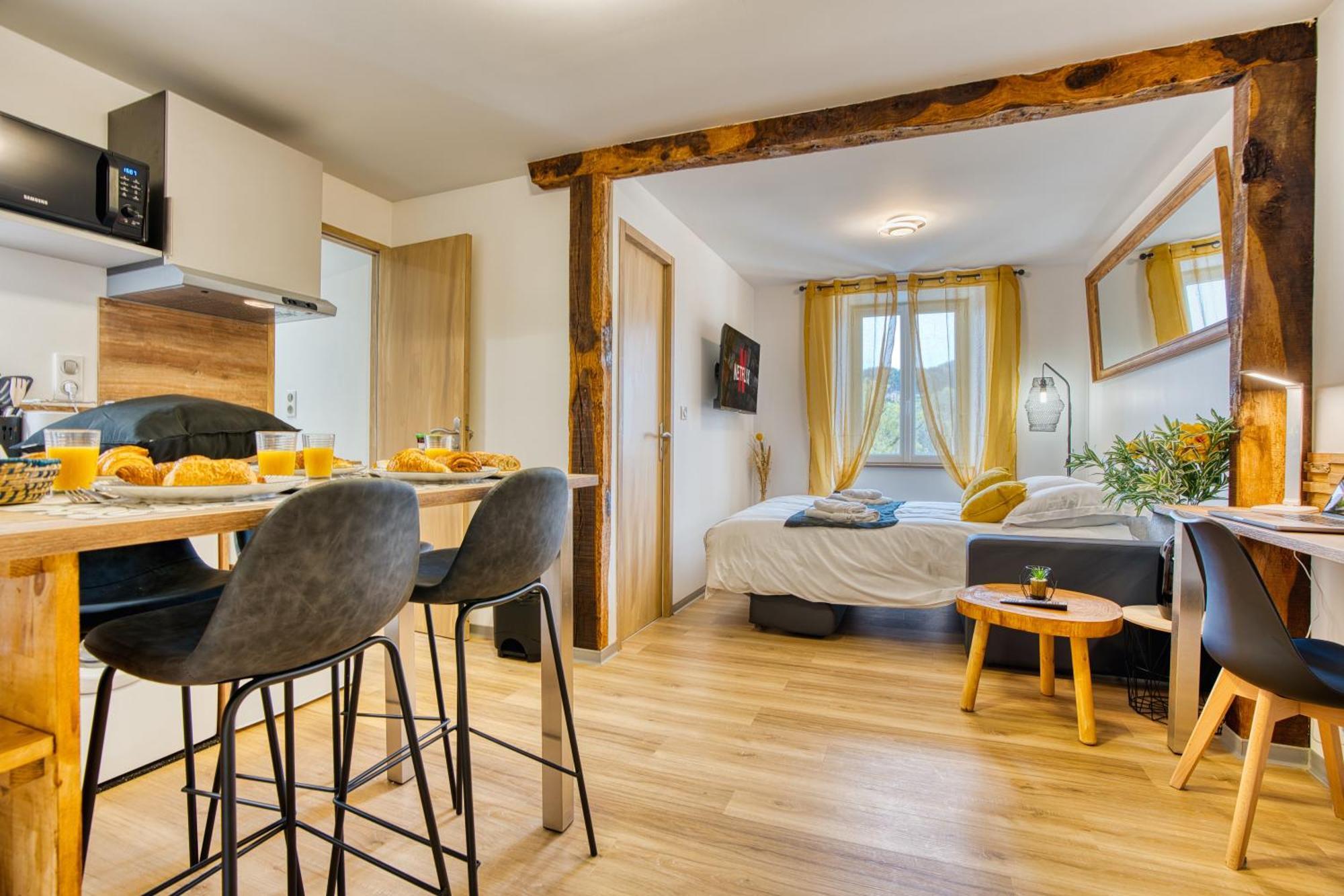 Les Hourtous Netflix Wi-Fi Fibre Terasse 4 Pers Apartment Banassac Bagian luar foto