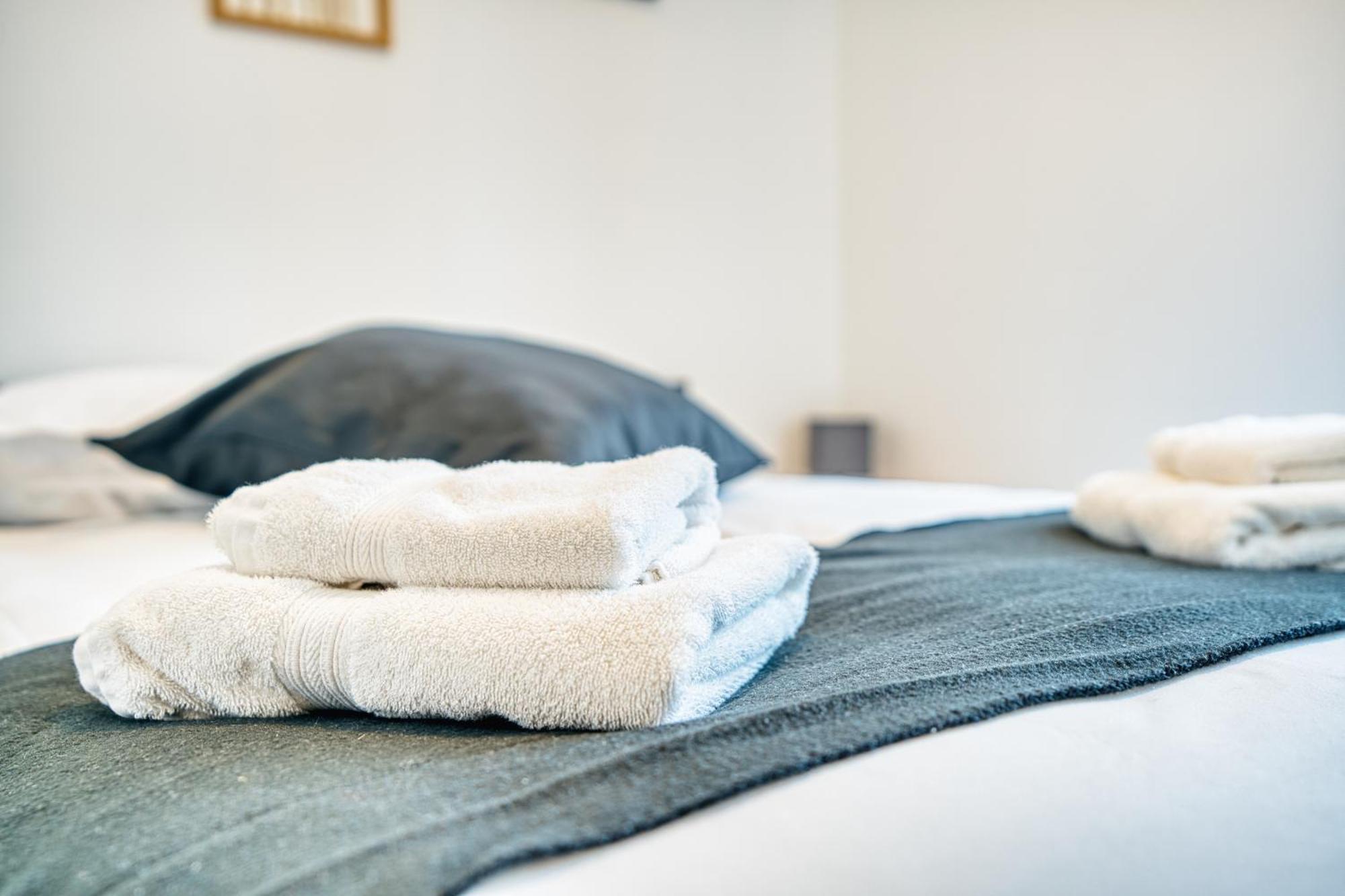 Les Hourtous Netflix Wi-Fi Fibre Terasse 4 Pers Apartment Banassac Bagian luar foto